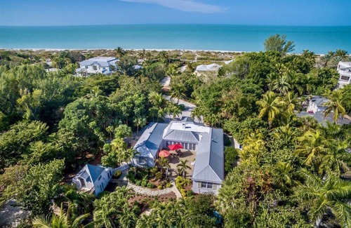 Captiva House | Palmflower House