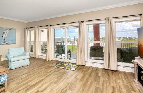 Mexico Beach Apartment | Paradise Shores 303 by Pristine Properties Vacation Rentals