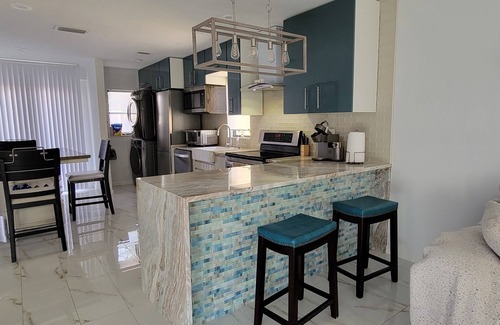 Bonita Shores House | Peaceful home next to the best restaurants, BEACHES. $5 CLEANING