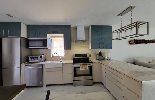 Bonita Shores House | Peaceful home next to the best restaurants, BEACHES. $5 CLEANING