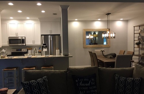 Pelican Bay Condo | Pelican Bay/Willowbrook/Walk to Beach