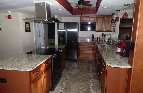 Daytona Beach Shores Condo | Penthouse Suite! Spacious End Corner Unit! 3Bedroom 3 Bath! New Pool 2024