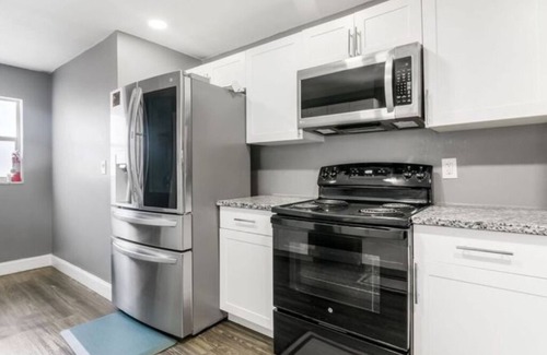 Palm Beach - West Palm Beach House | Perfectly Relaxing Queen Suite/Freestanding Tub