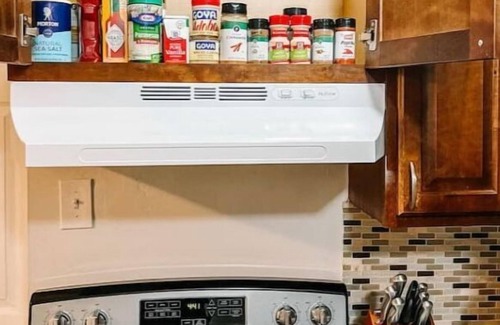 Riverside Park House | Pet friendly cheerful home in quiet neighborhood