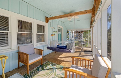 Cedar Key House | Pete's Retreat 3 bedroom 2 bath rental