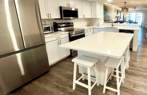 Sanibel Condo | Pointe Santo Gulf View Fully Remodeled Available Thanksgiving Week Veteran Rates