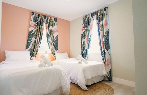 Pompano Beach House | Pompano Beach Serenity Pet-Friendly Family Getaway!