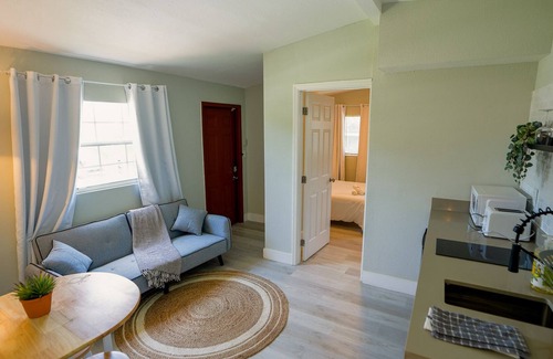 Pompano Beach House | Pompano Beach Serenity Pet-Friendly Family Getaway!