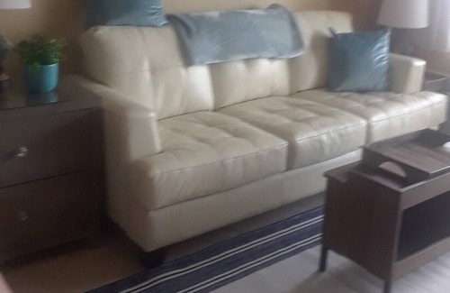 Lenox Park Condo | POOL IS OPEN. Jan's Comforts of HOME Direct Oceanfront
