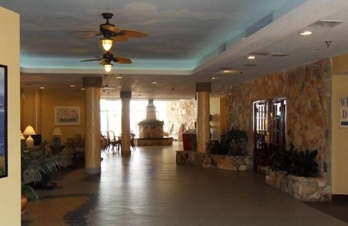 Lenox Park Condo | POOL IS OPEN. Jan's Comforts of HOME Direct Oceanfront