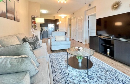 Carver City - Lincoln Gardens Apartment | Prime Central Tampa, Work Desk, Private Balcony