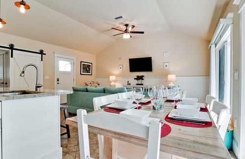 Holmes Beach House | Private pool, 3 bedroom on Anna Maria Island, only minutes to the beach!