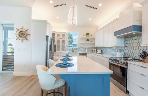 Fort Myers Beach House | 🌊Private Pool | Brand New Home | Pet Friendly | Sun Kissed Villa🌊