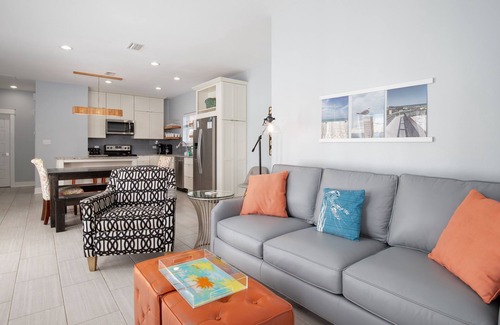 Crystal Beach House | Private Pool ~ Balcony ~Guest House ~ Outdoor Lounge and Seating Area