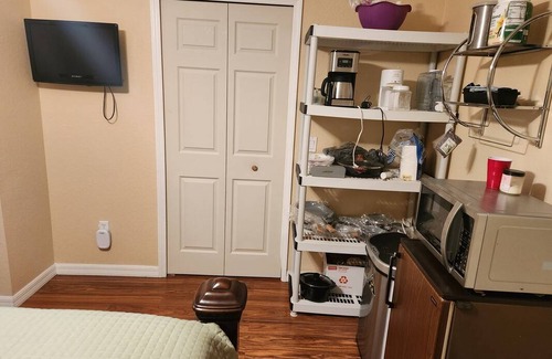 Mariner Resort | Private room ∙ 1 guest