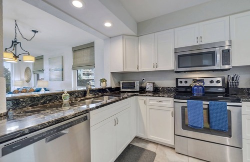 Largo Condo | Quiet Waters 2 bed 2 bath remodeled sleep 6