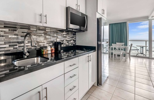 Sunny Isles Beach Hotel | Ramada Plaza by Wyndham Marco Polo Beach Resort