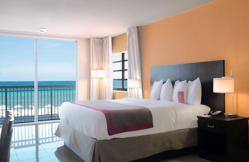 Sunny Isles Beach Hotel | Ramada Plaza by Wyndham Marco Polo Beach Resort