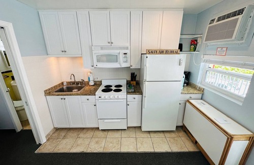 North Redington Beach Condo | Redington Directly on the Beach Sea Rocket WiFi Parking 26