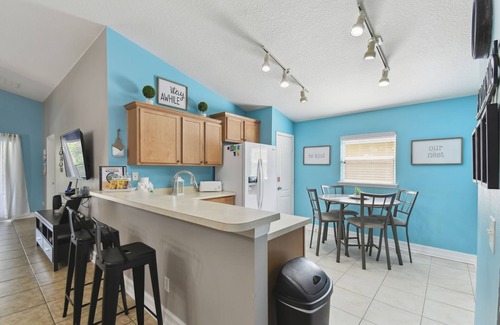 Sandy Ridge House | Relaxing family Home, 5 bedroom, 3 bath room (2 ensuites) Private Pool