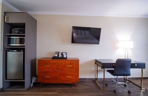 Ocala Apartment | Relaxing Stay in Florida! 2 Comfortable Units, Free Breakfast, Onsite Pool
