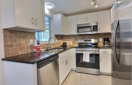 Siesta Key Condo | Renovated condo with easy beach access on Siesta
