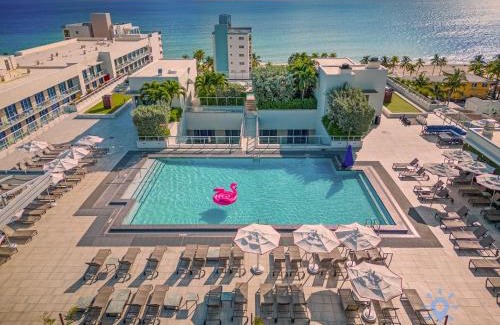 Hollywood Hotel | Rooftop Pool Balcony Hollywood Beach Broad walk