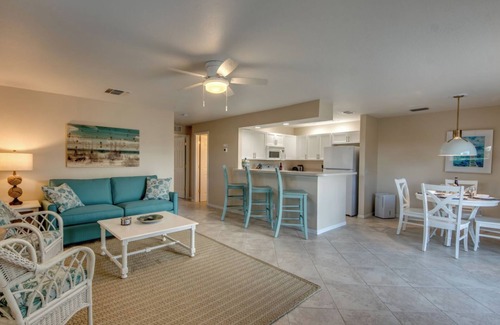 South Island House | Sand Dollar Complex - Bayfront Complex with Private Pool by the Beach!