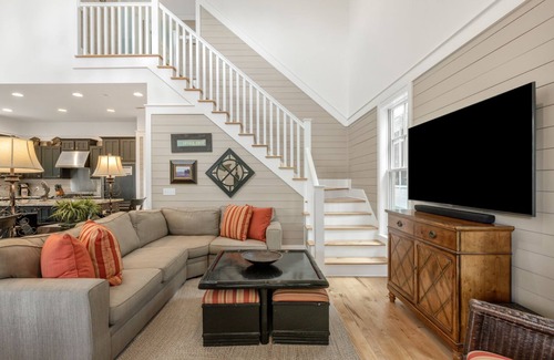 Watercolor House | Sandy Oar - Camp WaterColor Home With Carriage House, Fire Pit, 5 Bikes