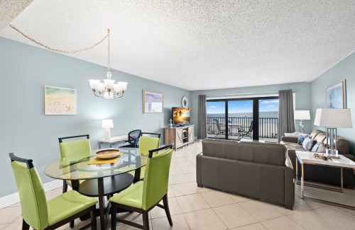 Madeira Beach Apartment | Sandy Shores 102