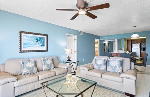 Madeira Beach Condo | Scenic Beach View - Balcony - Madeira Norte #213