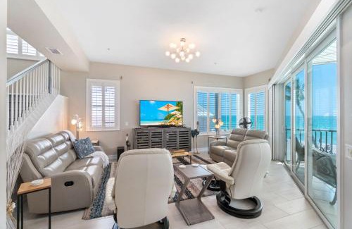 Bonita Springs House | Seabreeze, The perfect tropical family vacation home getaway