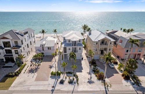 Bonita Springs House | Seabreeze, The perfect tropical family vacation home getaway