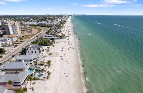 Bonita Springs House | Seabreeze, The perfect tropical family vacation home getaway