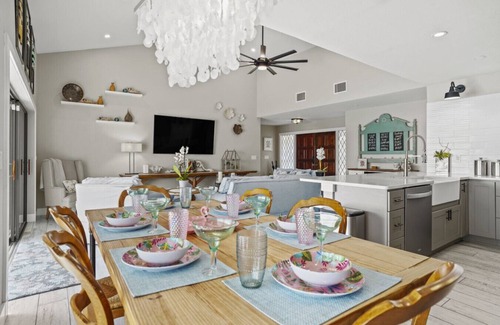 Fort Myers House | SeaGlass: Lakefront Home