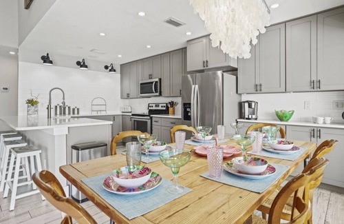 Fort Myers House | SeaGlass: Lakefront Home