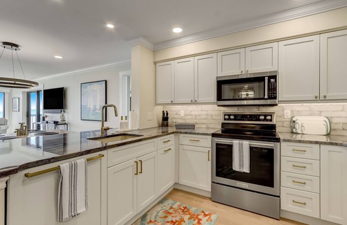Amelia City Condo | Seaside Elegance: Oceanfront Sunrise Splendor