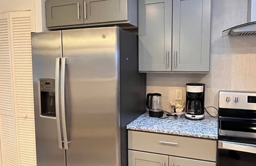 Avalon by the Sea House | September Getaway Dealn3BR Pool Home, Perfect Beach Escape in Ormond by the Sea