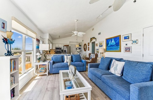 East End House | SHARE A HEAVENLY VACATION with your family, friends, and pets!