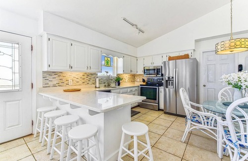 East End House | SHARE A HEAVENLY VACATION with your family, friends, and pets!