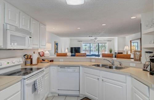 Jacksonville Beach House | Shore Line Views