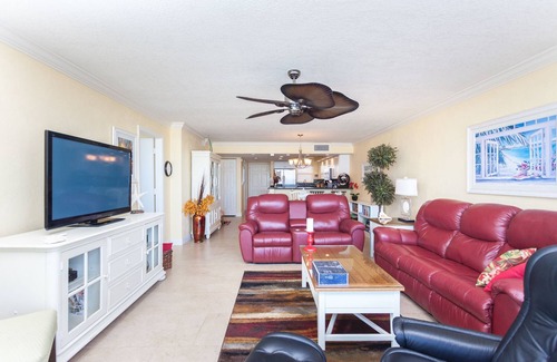 Daytona Beach Shores Condo | Shores Club 505 | Oceanfront Condo w Pool, Tennis, Balcony + Beach Access