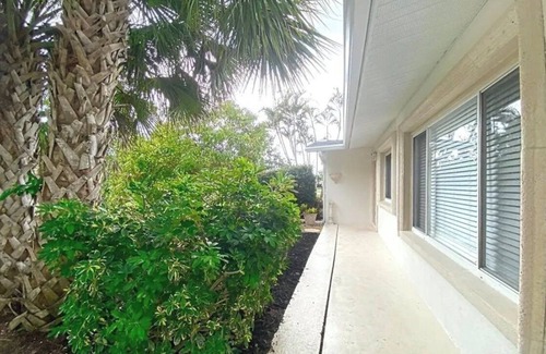 South Sarasota House | Siesta Key Pool House 3 Miles from the Beach