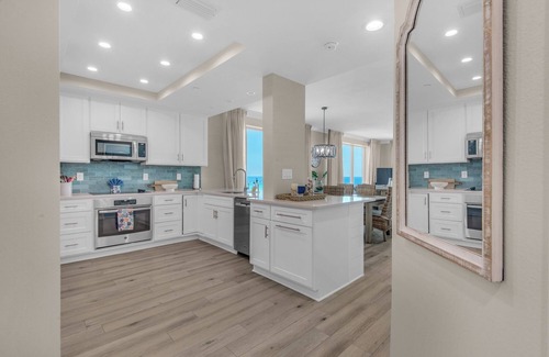 Navarre Beach Condo | Sit Back and Relax | 🌊 3BR Condo with Gulf Views, Resort Pool, and Balcony