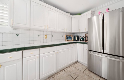 West Palm Beach Apartment | "Sleep with the alligators" at this alligator themed 3/1 in West Palm Beach!n