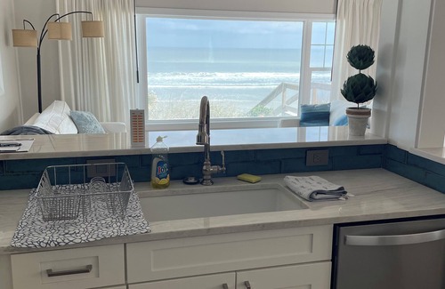 Wilbur-By-The-Sea House | Sleeps 9 right on the Beach.