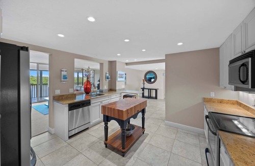 Vanderbilt Beach Condo | SOCA Chill - quiet water view 2 bedroom/2 bathroom condo