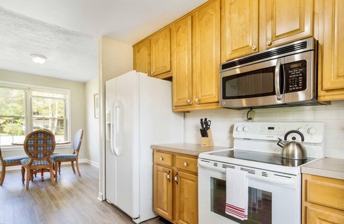 Sandalwood House | ~Solid Stay Sleeps 8 UNF, Mayo Clinic, & Beach~