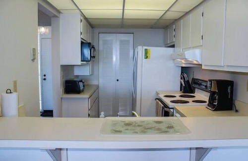 Marco Island Condo | South Seas East C-710- Newly renovated top-floor condo with unobstructed views of the bay.