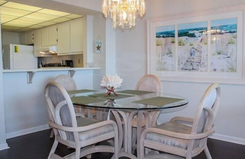 Marco Island Condo | South Seas East C-710- Newly renovated top-floor condo with unobstructed views of the bay.